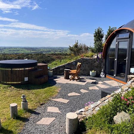 Hilltop Hideaway - Secluded Pod With Private Hot Tub Ньюри Экстерьер фото