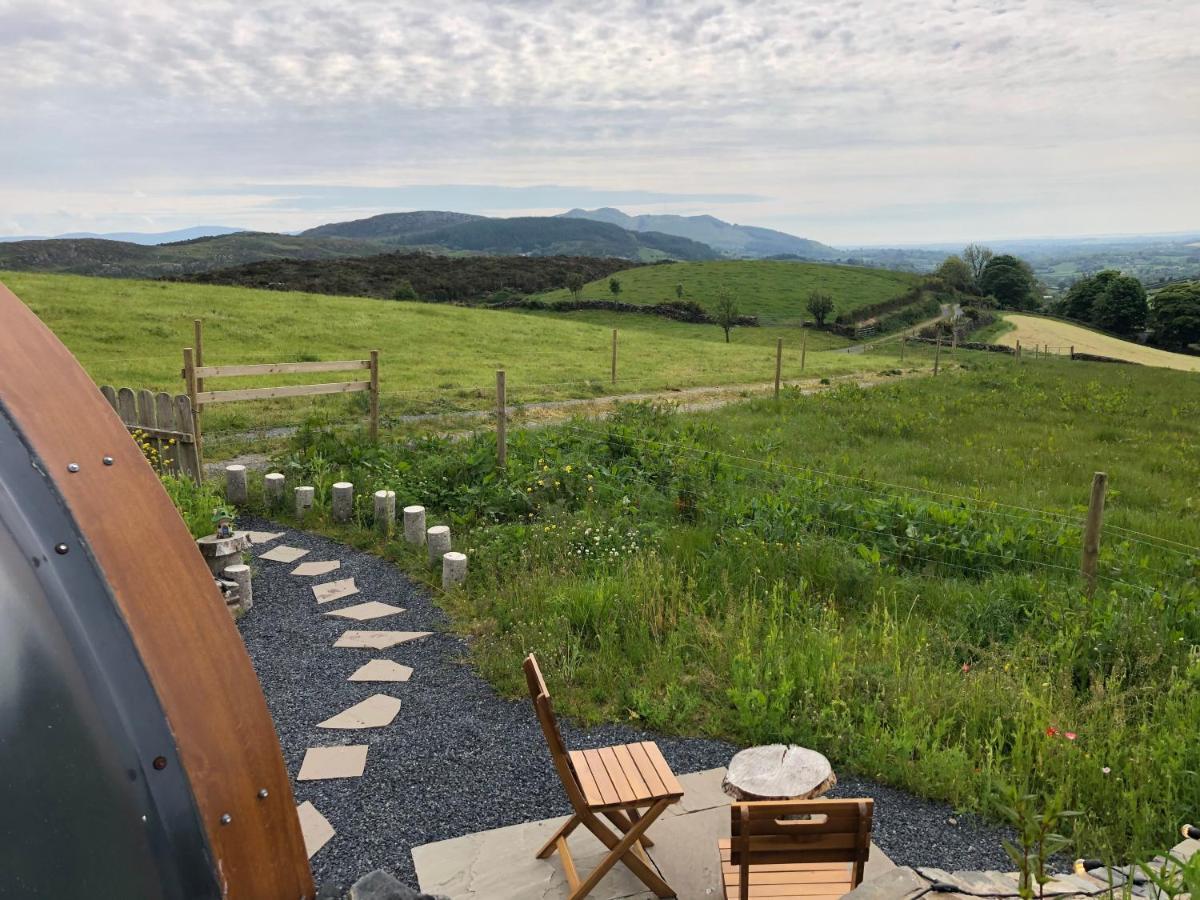 Hilltop Hideaway - Secluded Pod With Private Hot Tub Ньюри Экстерьер фото