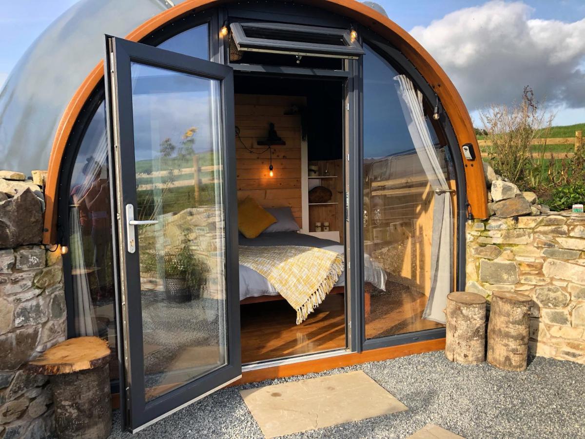 Hilltop Hideaway - Secluded Pod With Private Hot Tub Ньюри Экстерьер фото