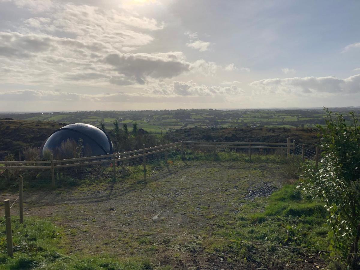 Hilltop Hideaway - Secluded Pod With Private Hot Tub Ньюри Экстерьер фото